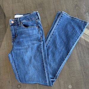 Signature by Levi Strauss Women's Mid Rise Bootcut Jeans. Size 26. Denim